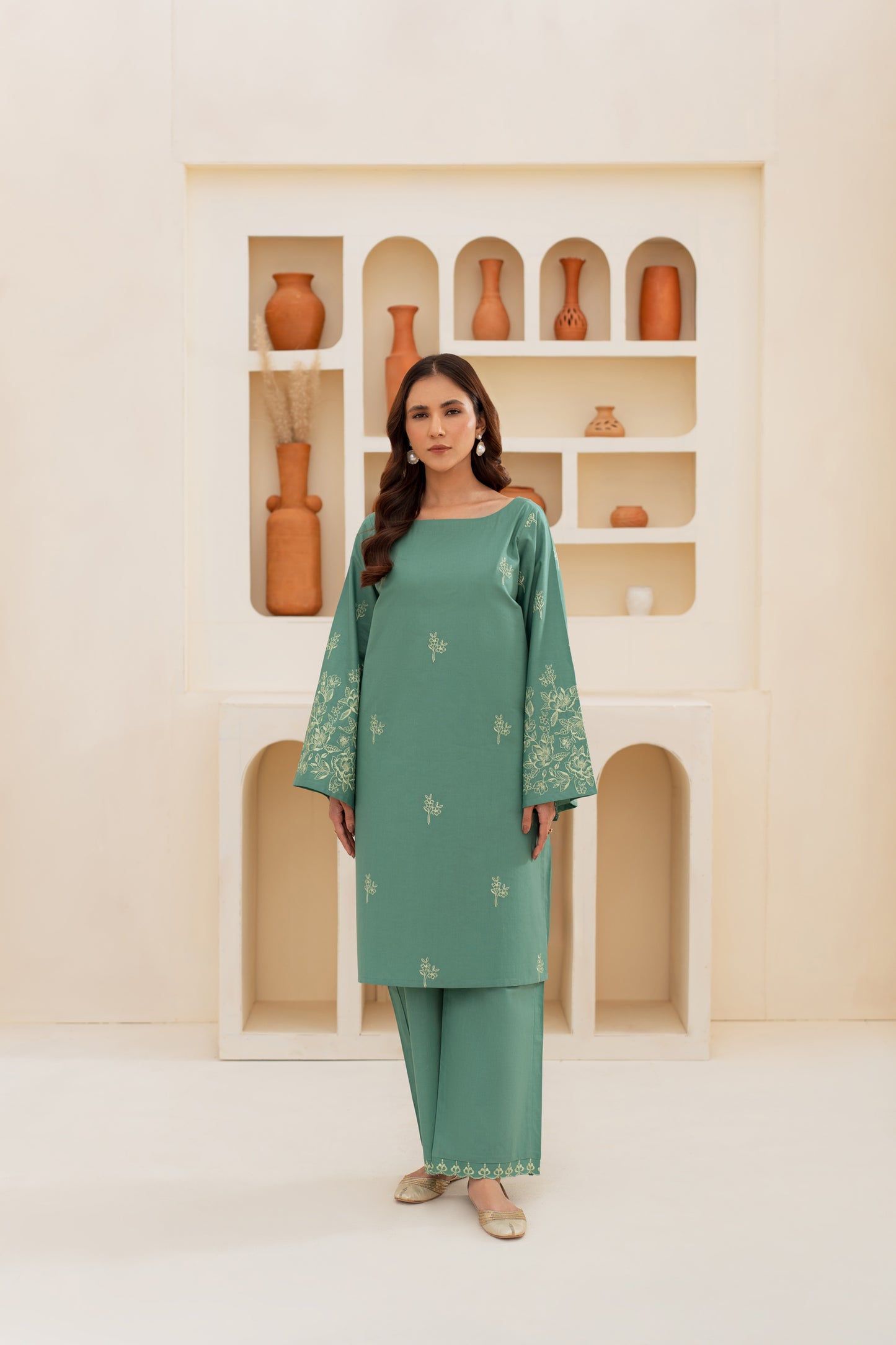 Vani Embroidered Suit - 2pc