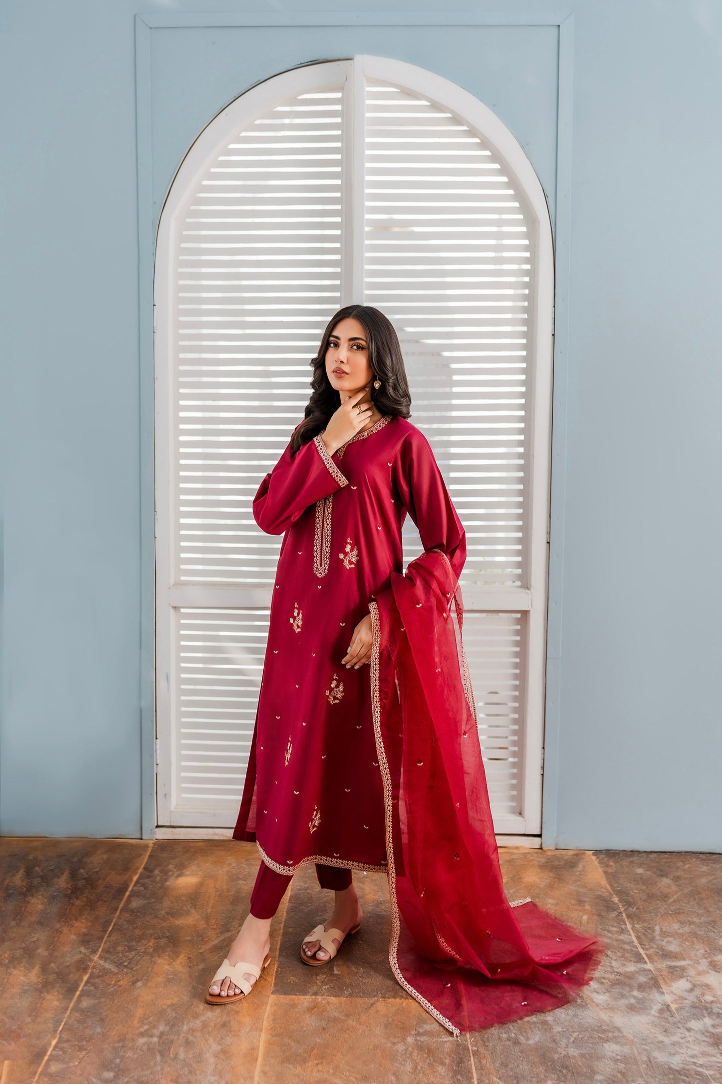 Meya - Embroidered Dupatta